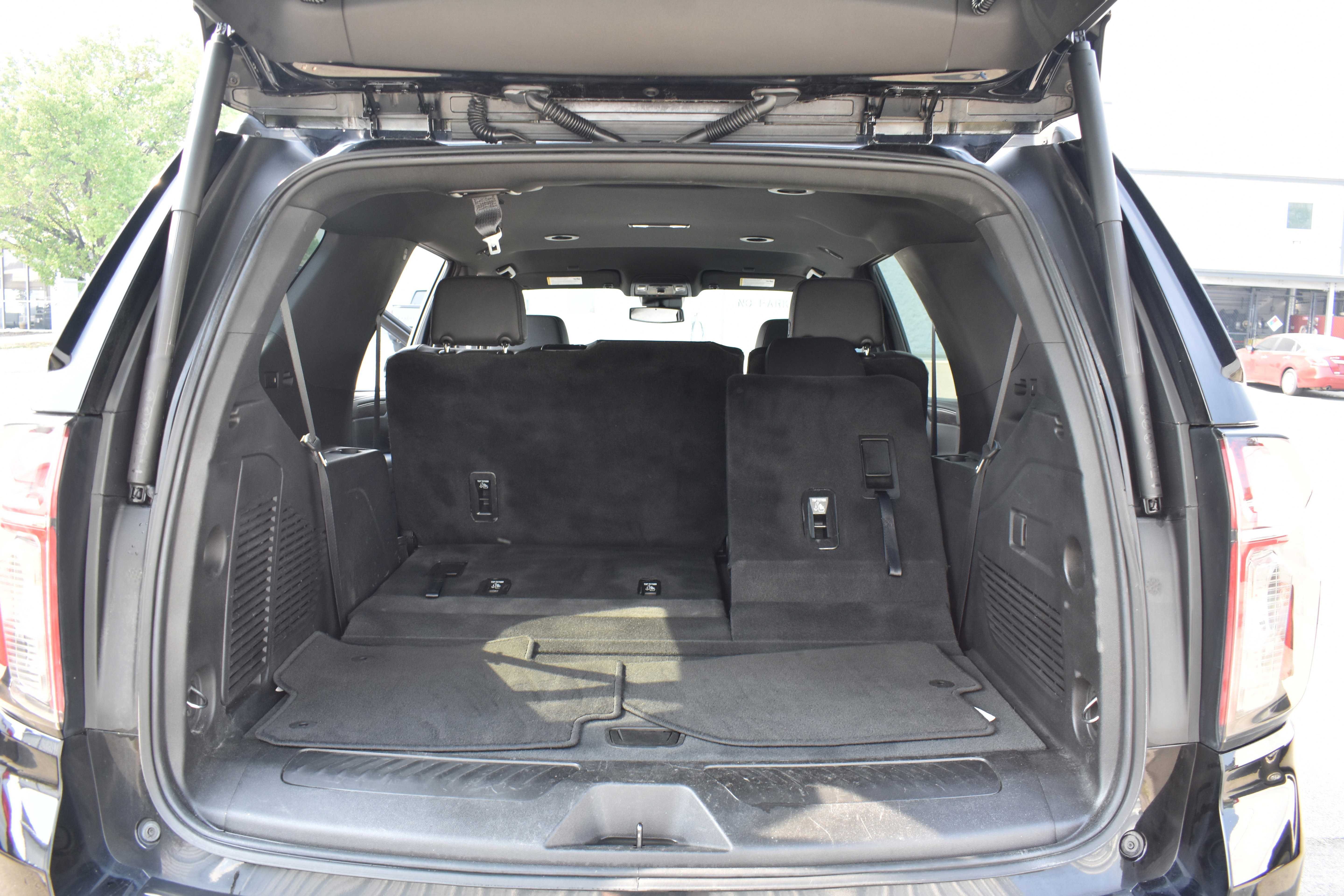 Used 2023 Chevrolet Tahoe LT image 38