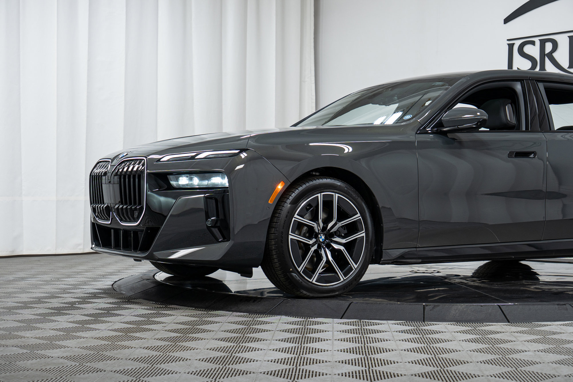 New 2026 BMW 740i xDrive image 25