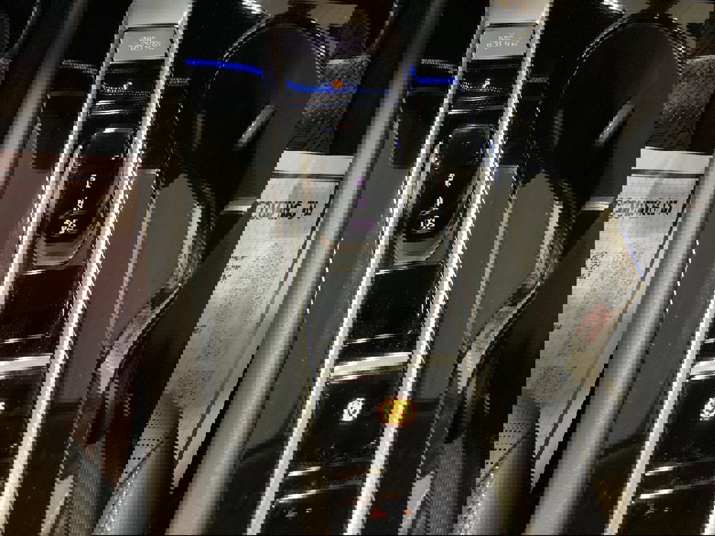 Used 2024 Volkswagen Atlas SEL image 31