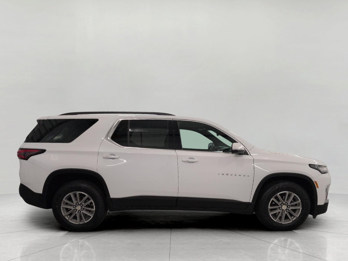 Used 2023 Chevrolet Traverse LT w/ LPO, Floor Liner Package AWD/4WD image 12