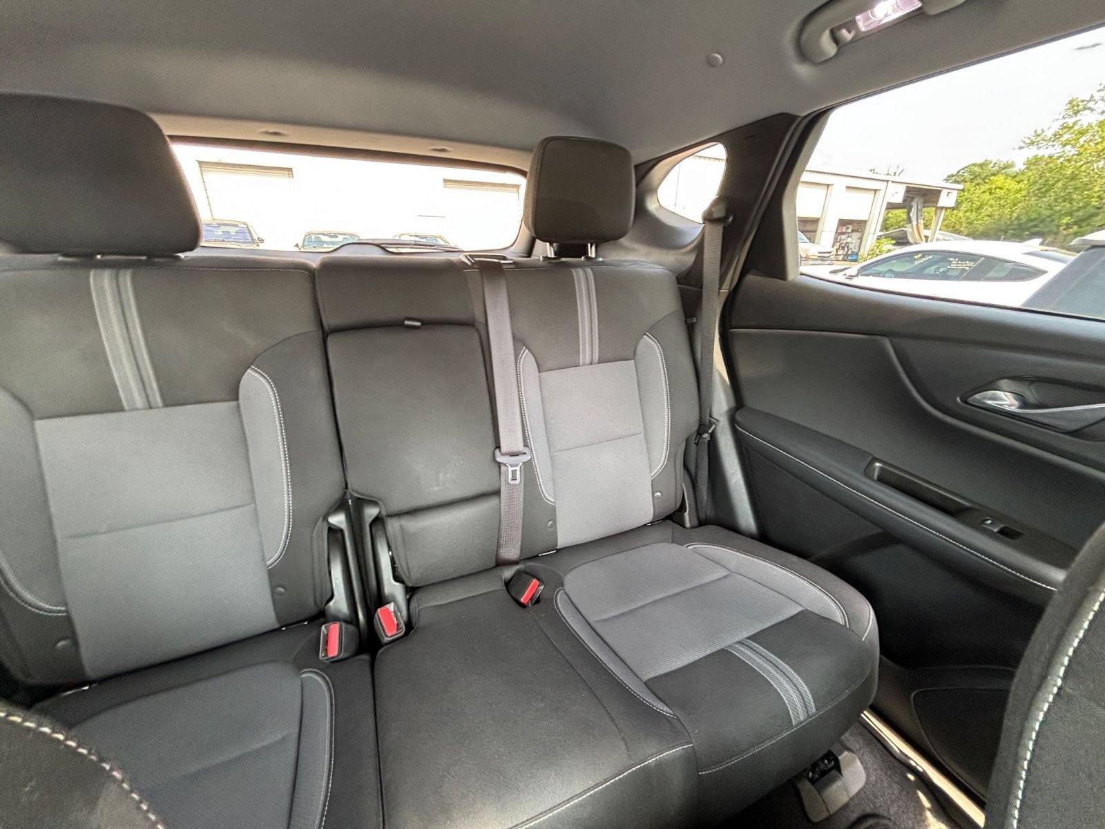 Used 2025 Chevrolet Blazer LT FWD image 38