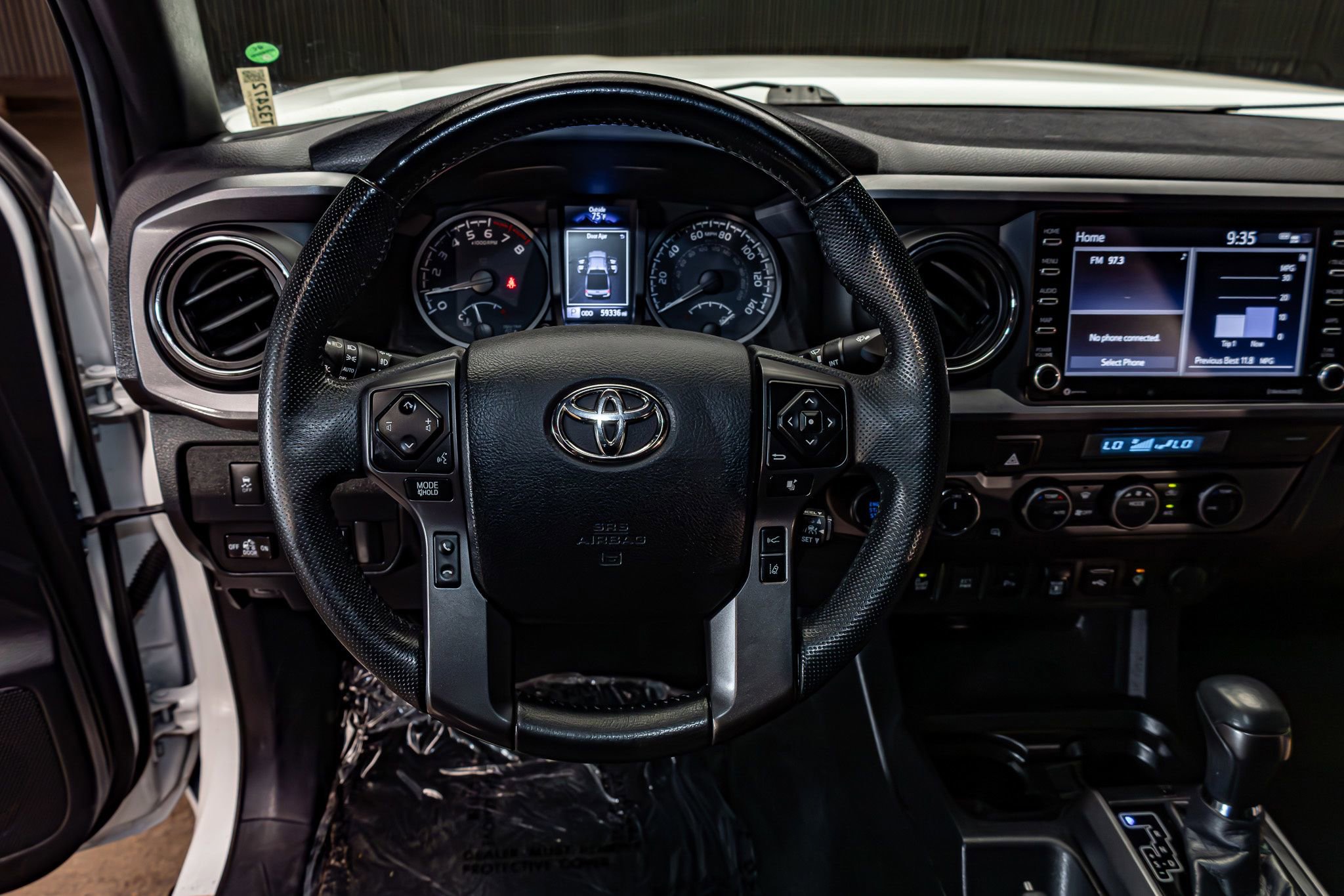 Used 2021 Toyota Tacoma TRD Off-Road w/ Technology Package AWD/4WD image 15