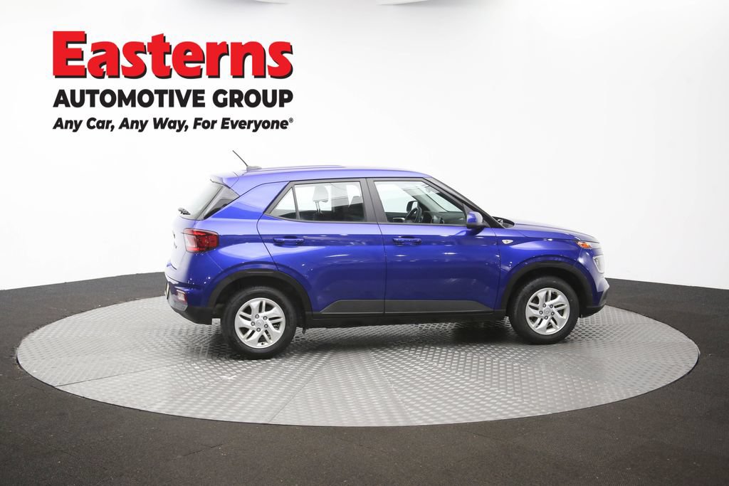 Used 2023 Hyundai Venue SE FWD image 45