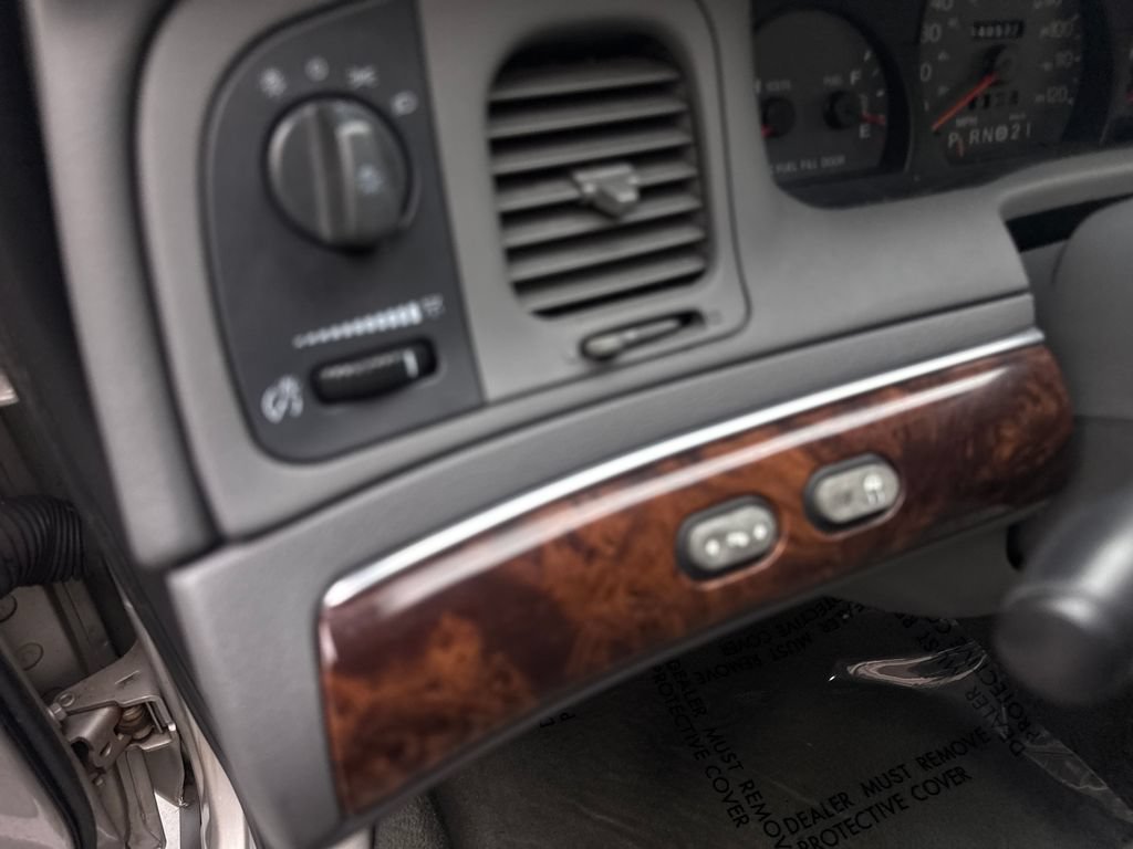 Used 2004 Mercury Grand Marquis LS RWD image 24