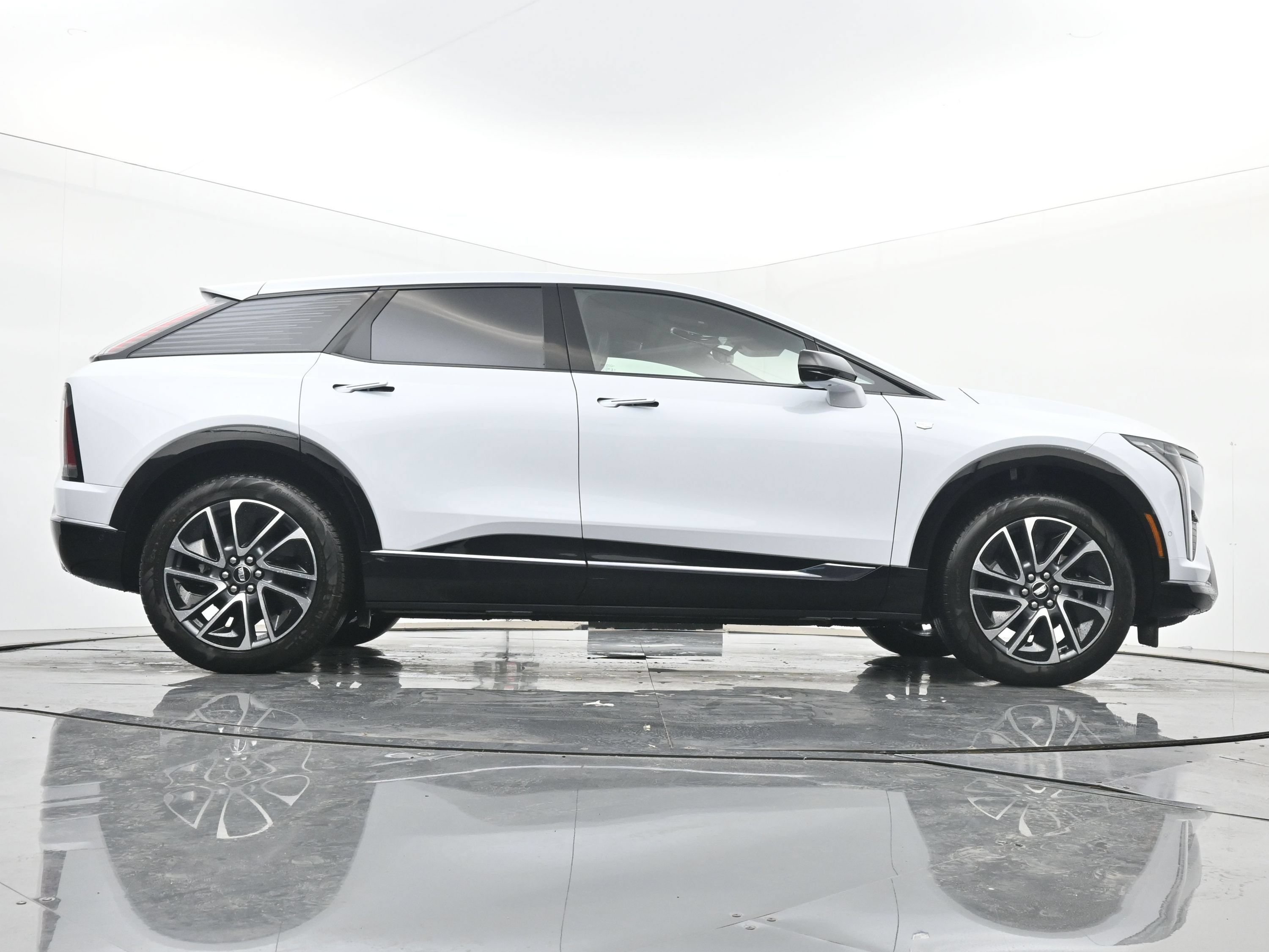 New 2026 Cadillac Optiq Sport 2 AWD/4WD image 20
