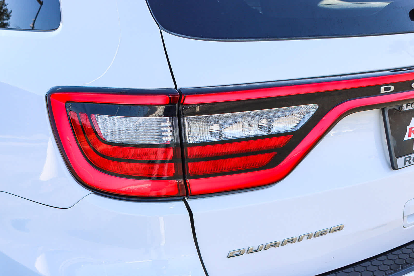 Used 2023 Dodge Durango SXT image 7