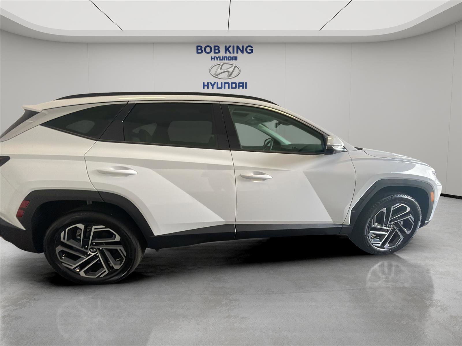 Used 2026 Hyundai Tucson Limited AWD/4WD image 6
