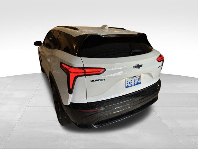 Used 2024 Chevrolet Blazer EV RS AWD/4WD image 3