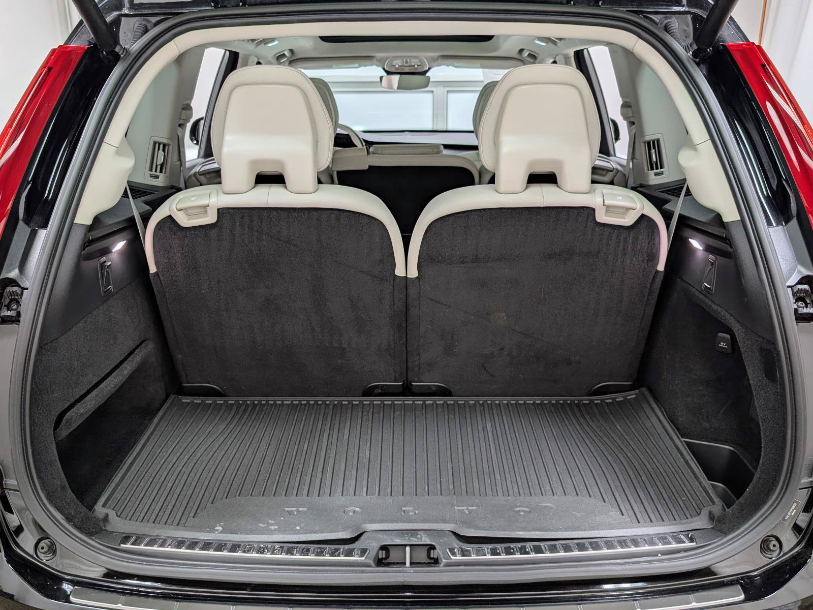 Used 2023 Volvo XC90 B5 Core w/ Protection Package Premier AWD/4WD image 22