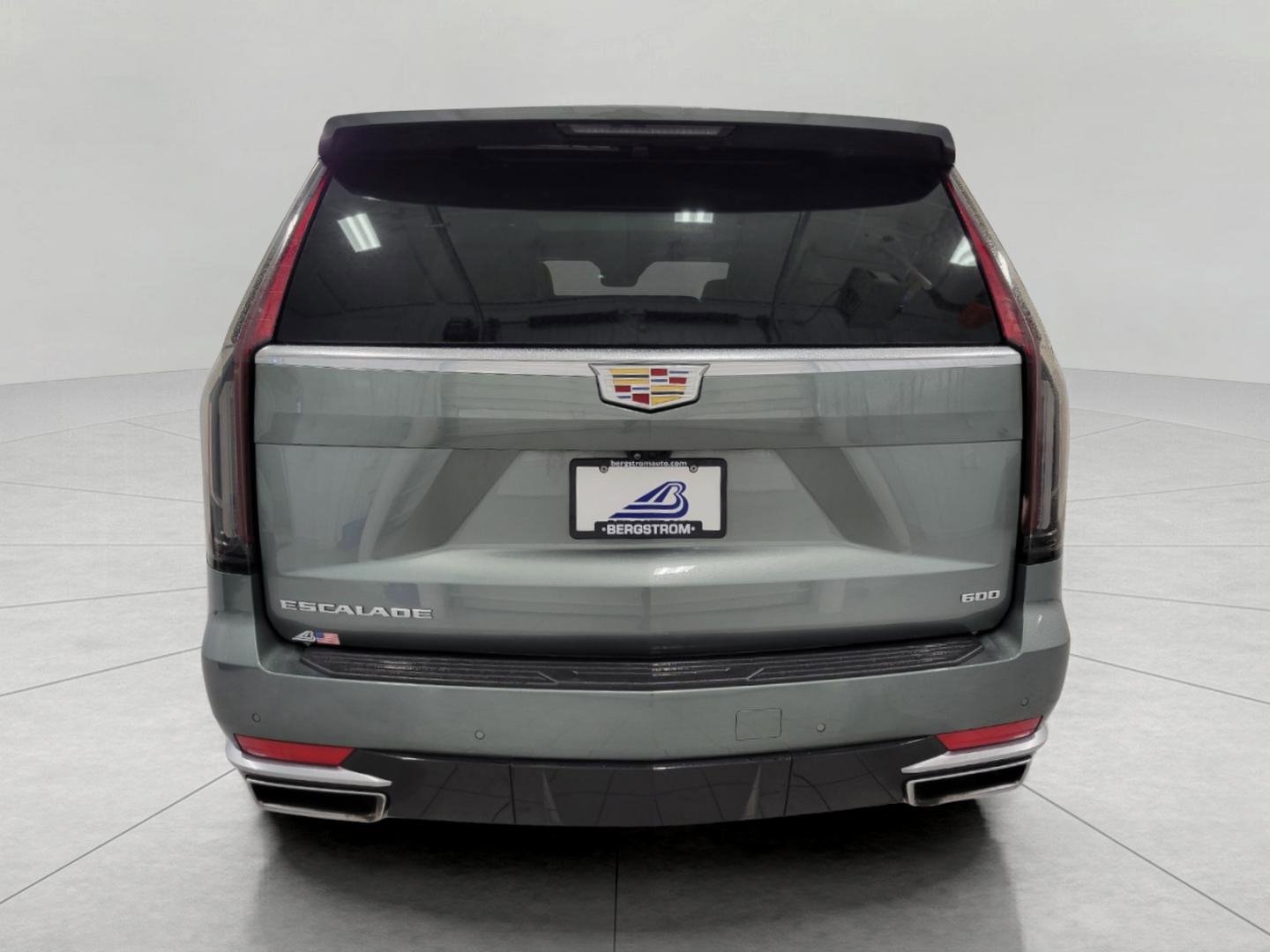 Used 2023 Cadillac Escalade Premium Luxury w/ Performance Package AWD/4WD image 28