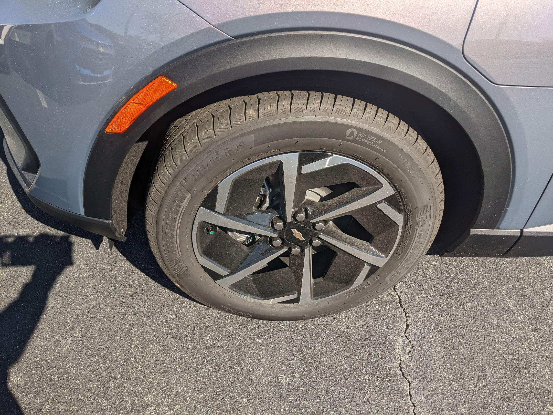 New 2026 Chevrolet Equinox EV LT image 11