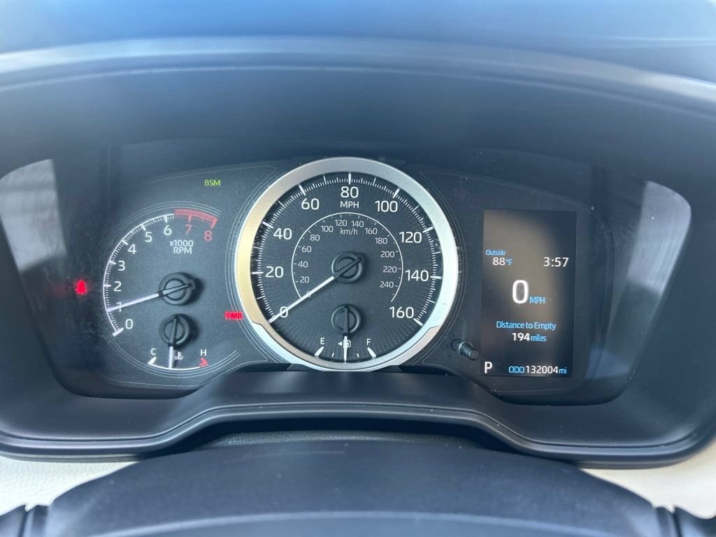 Used 2021 Toyota Corolla LE w/ LE Convenience Package FWD image 17