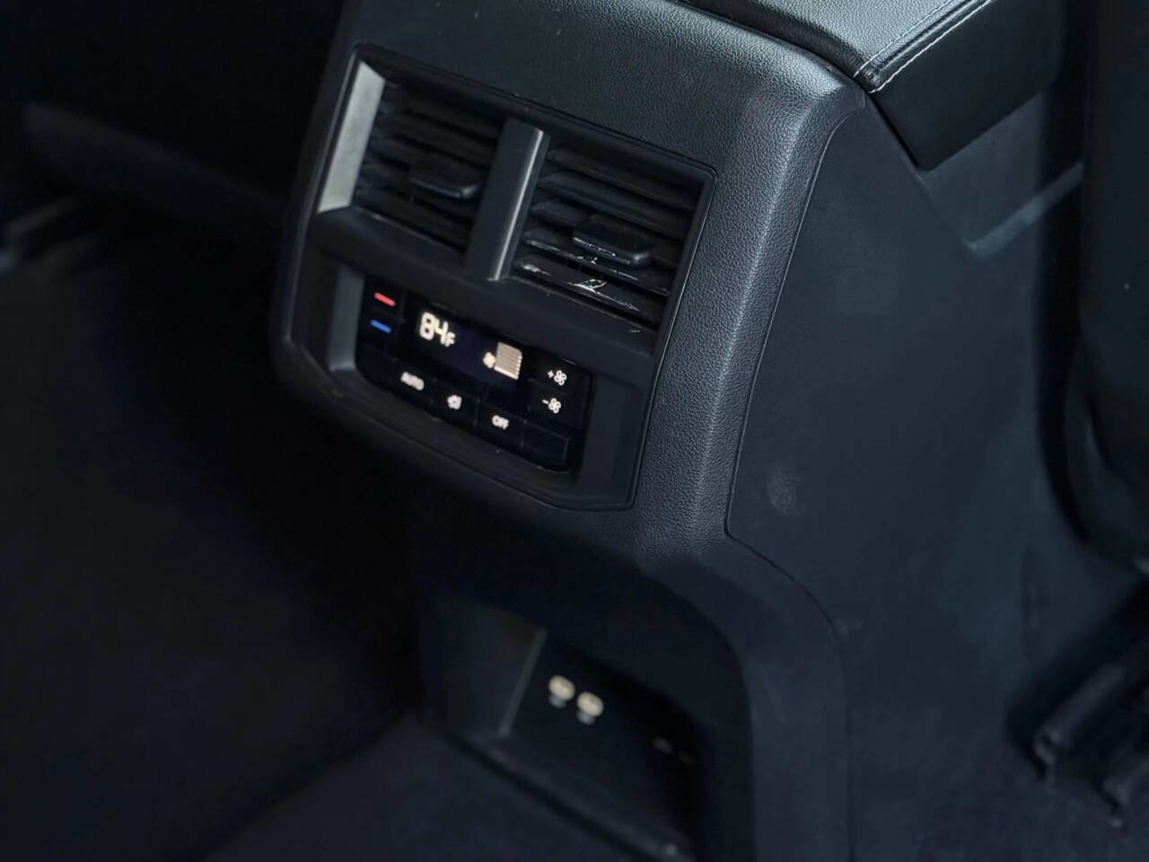 Used 2023 Volkswagen Atlas SE image 11