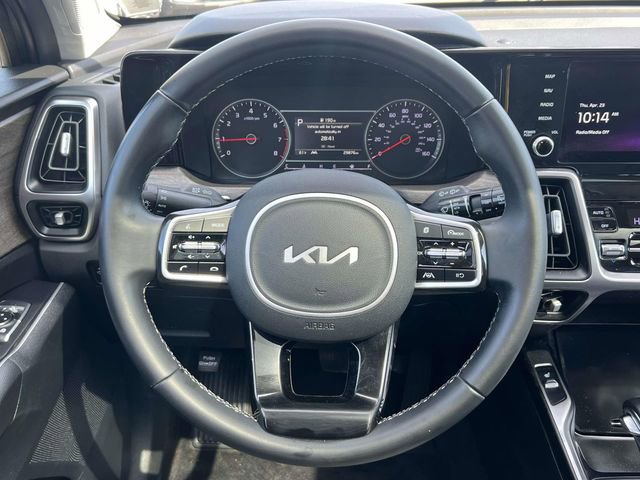 Used 2022 Kia Sorento S w/ Panoramic Sunroof Package AWD/4WD image 16
