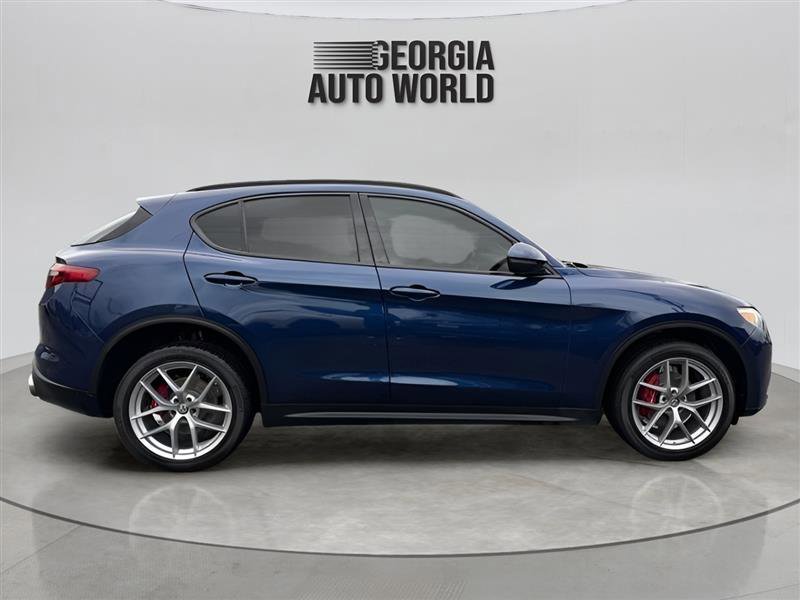 Used 2018 Alfa Romeo Stelvio Ti Sport image 12