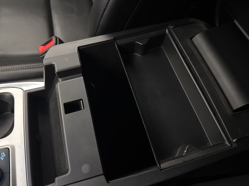 Used 2022 Ford Explorer XLT image 39