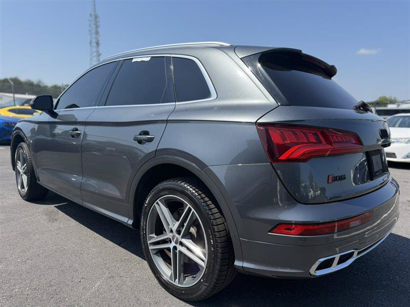 Used 2018 Audi SQ5 Premium Plus w/ Navigation Package AWD/4WD image 3