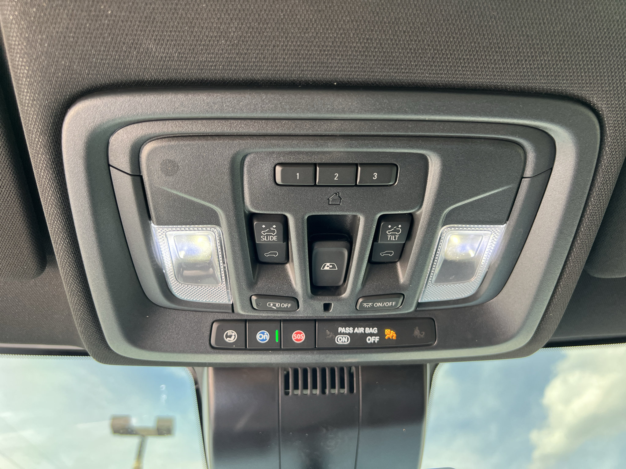 Used 2026 GMC Sierra 3500 AT4 w/ AT4 Premium Plus Package AWD/4WD image 23