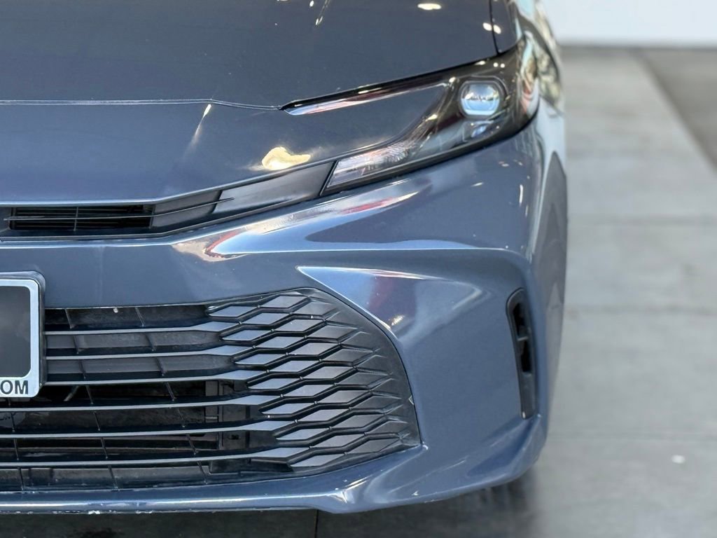 Used 2025 Toyota Camry LE image 6