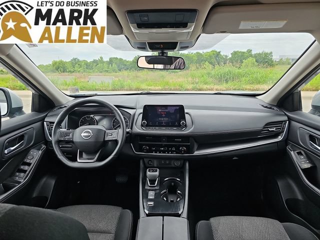 Used 2025 Nissan Rogue SV FWD image 19