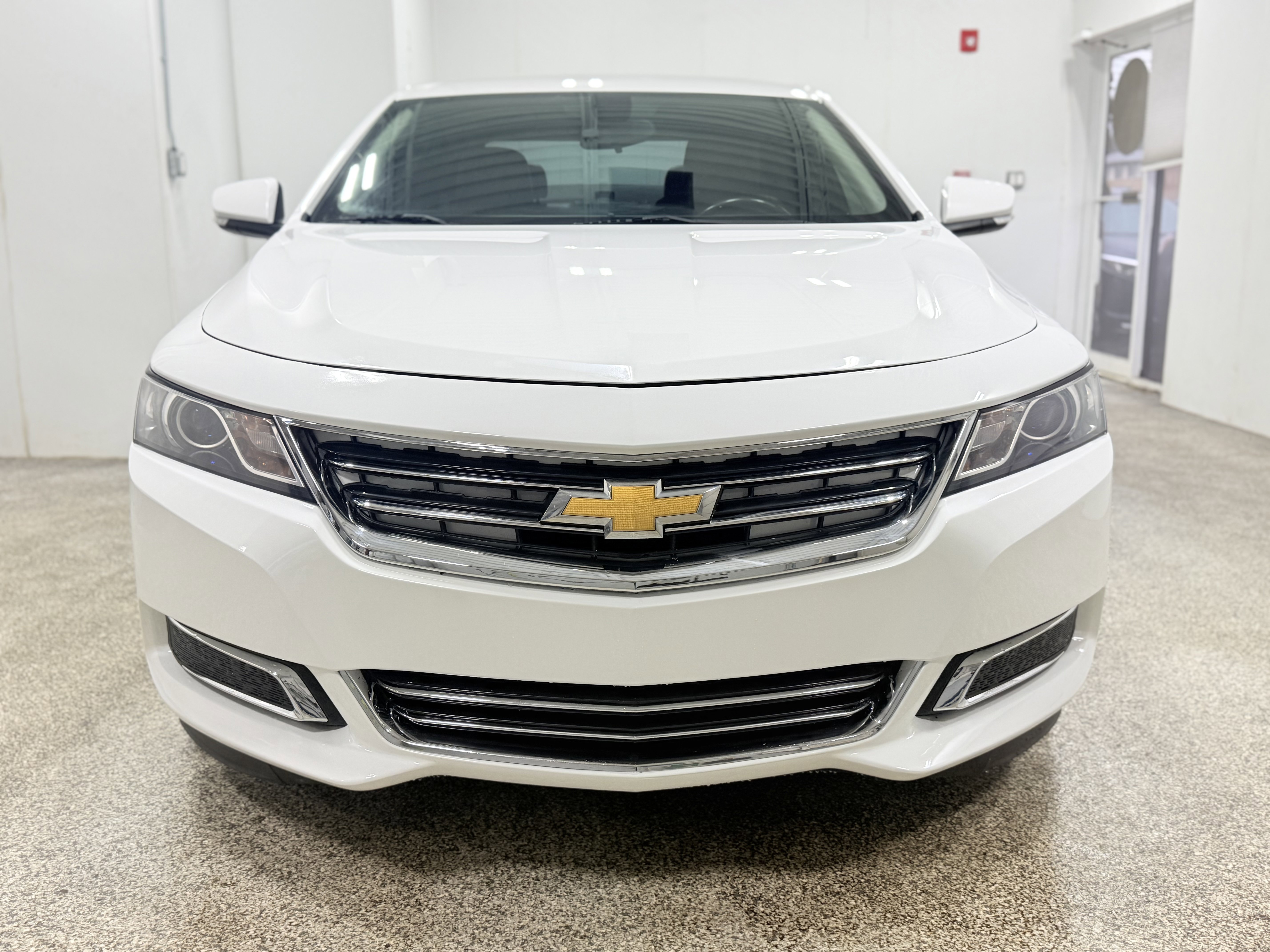 Used 2018 Chevrolet Impala LT image 2
