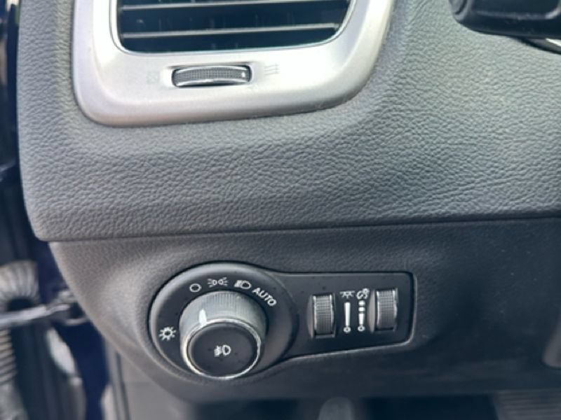 Used 2019 Jeep Compass Latitude AWD/4WD image 8