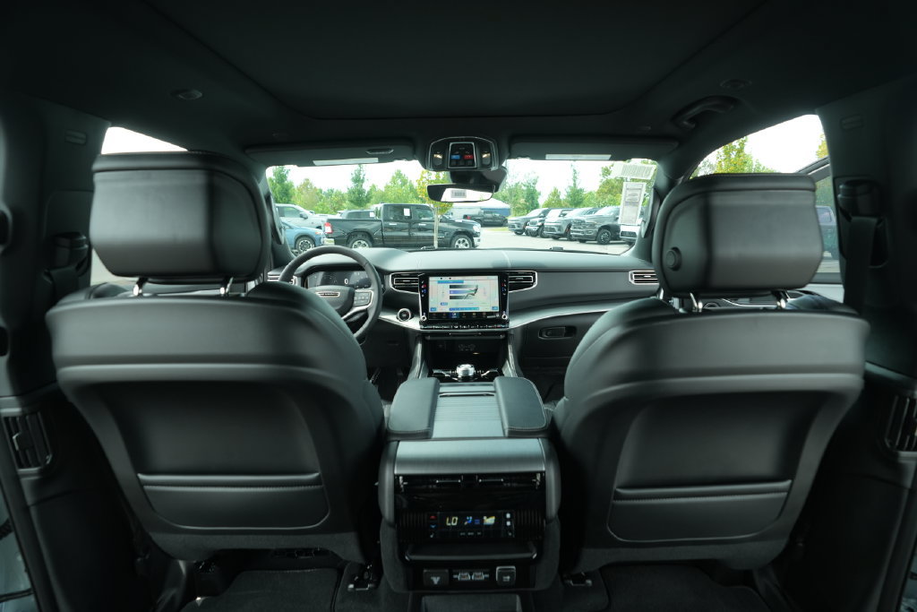 New 2026 Jeep Grand Wagoneer Limited AWD/4WD image 25