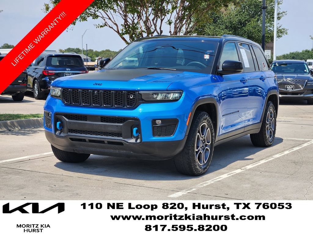 Used 2023 Jeep Grand Cherokee Trailhawk w/ Advanced Protech Group II AWD/4WD image 3