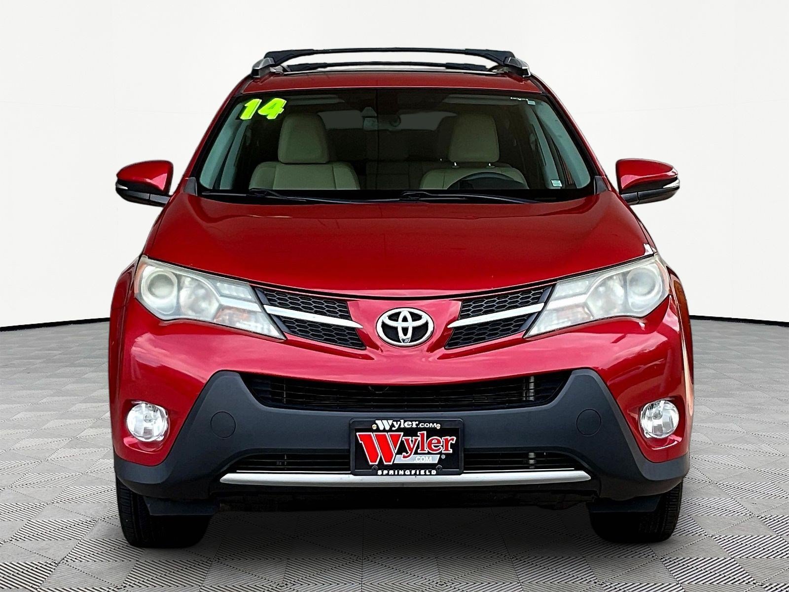 Used 2014 Toyota RAV4 Limited w/ Technology Package FWD image 2