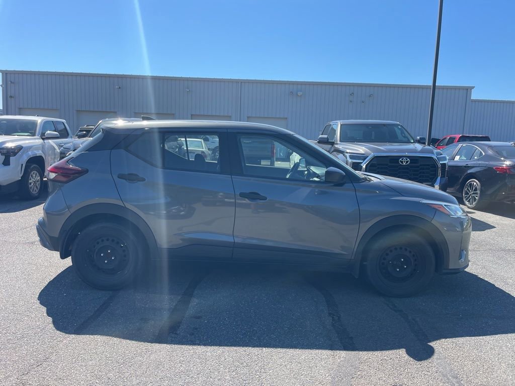Used 2021 Nissan Kicks S FWD image 6