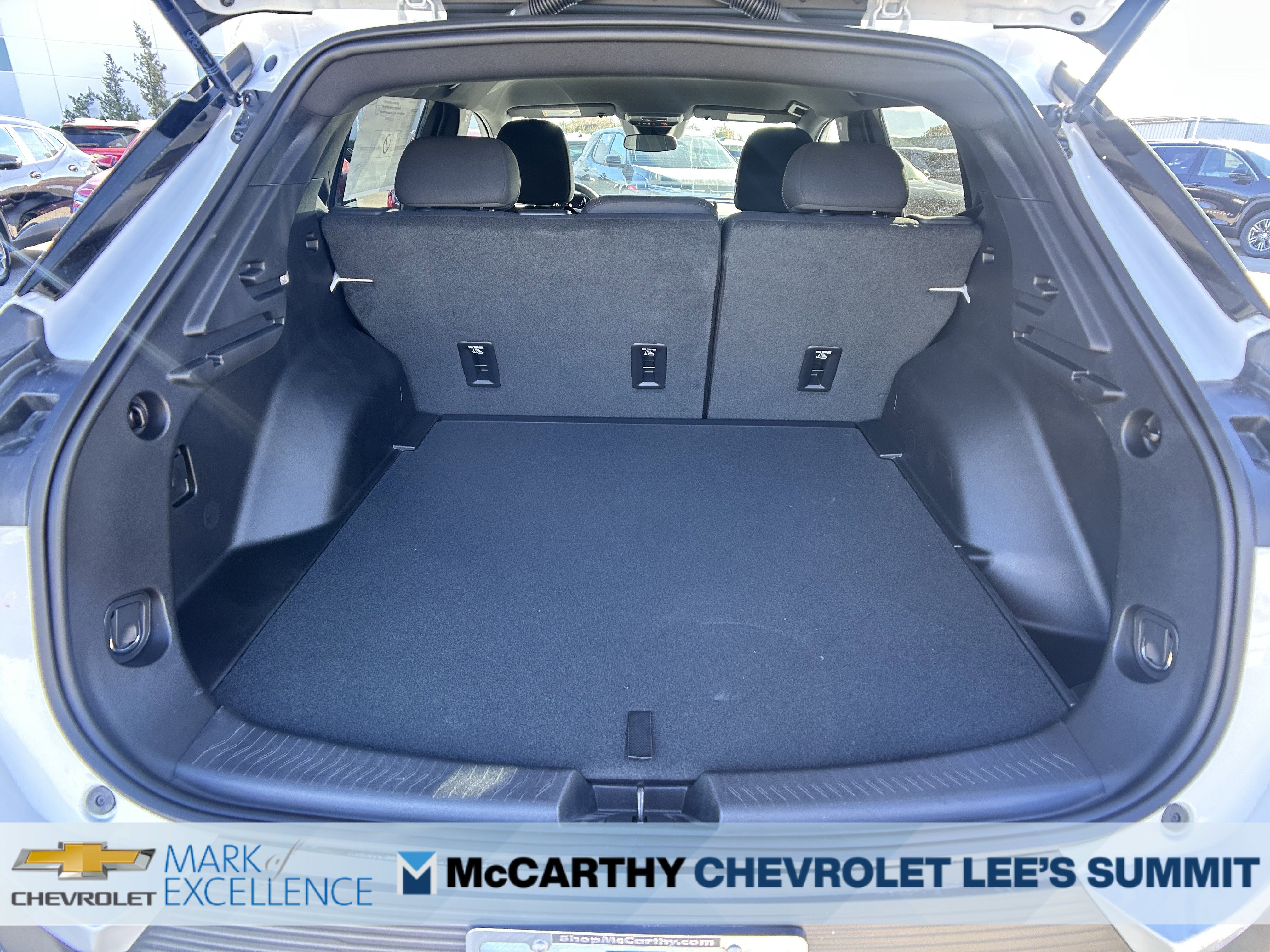 New 2026 Chevrolet Equinox EV LT image 11