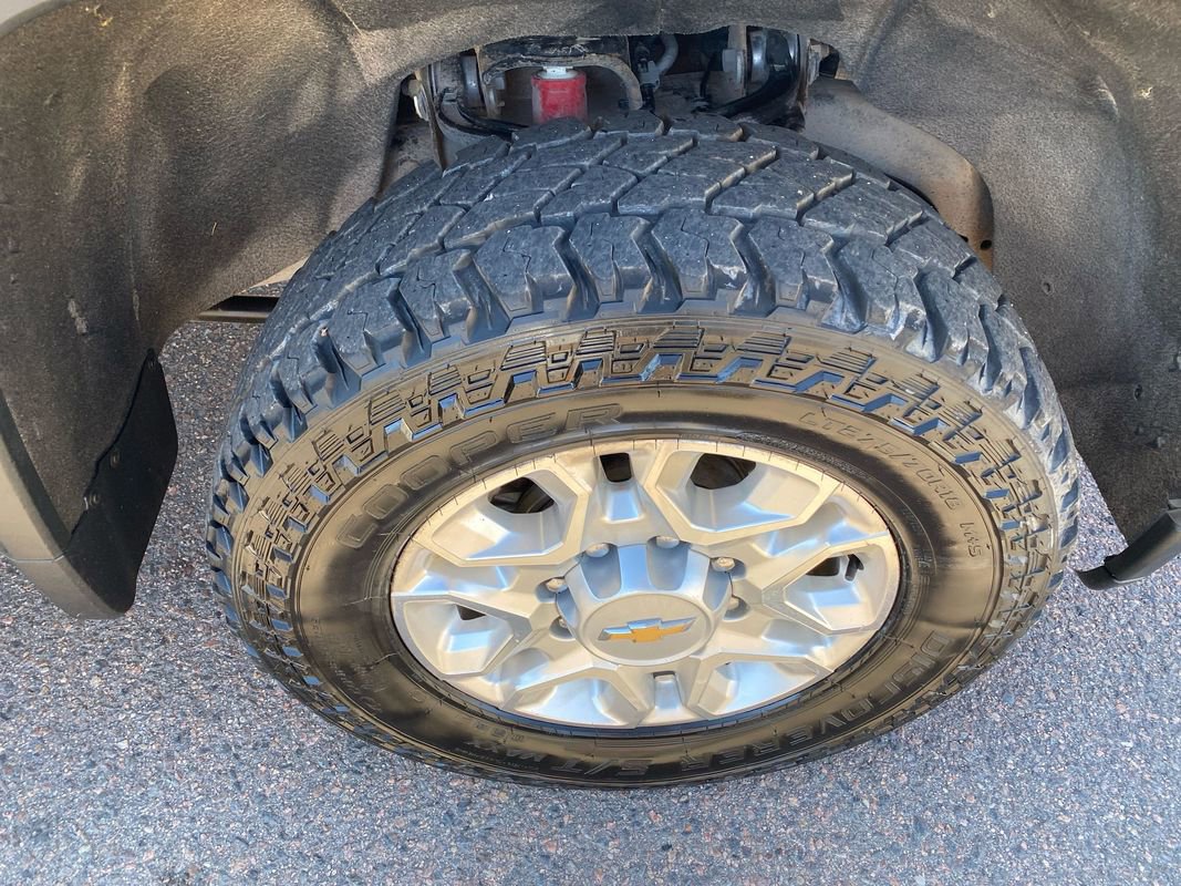 Used 2023 Chevrolet Silverado 2500 LT w/ Convenience Package image 17