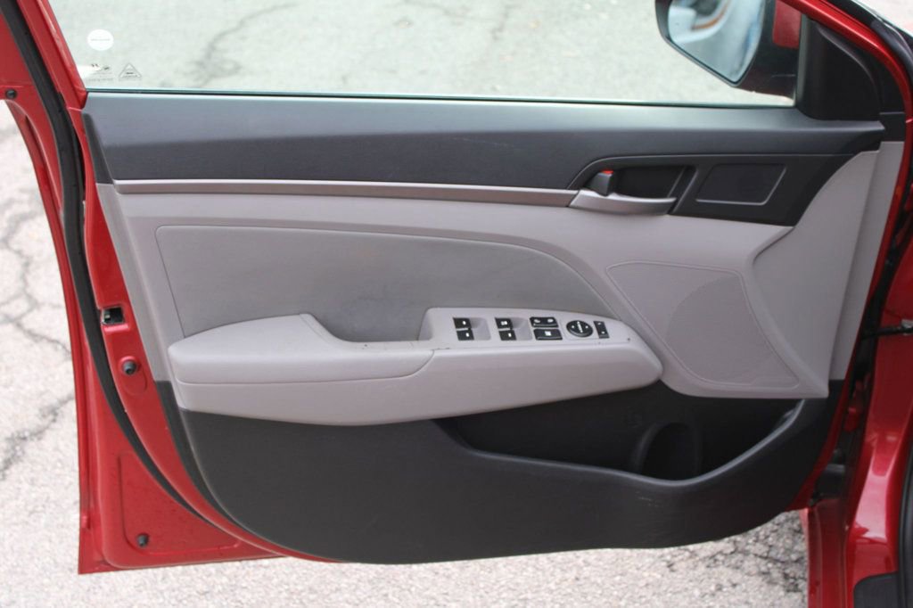 Used 2018 Hyundai Elantra SEL image 18