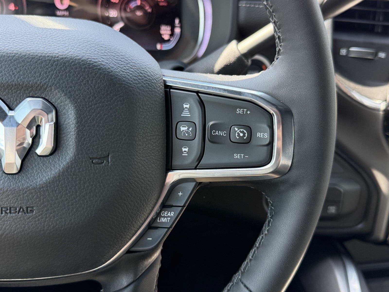 Used 2025 RAM 2500 Laramie AWD/4WD image 21