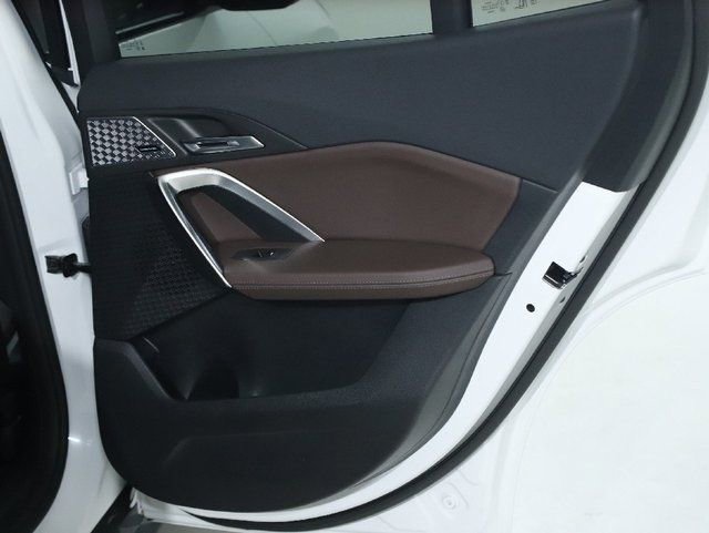 Certified 2025 BMW X2 xDrive28i w/ Premium Package image 33