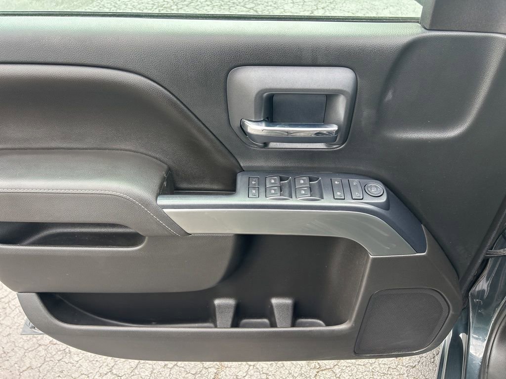 Used 2017 Chevrolet Silverado 1500 LT AWD/4WD image 15