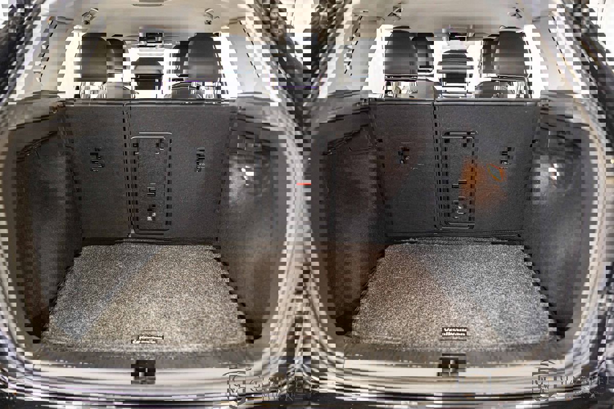 Used 2022 Volkswagen Taos SE image 16