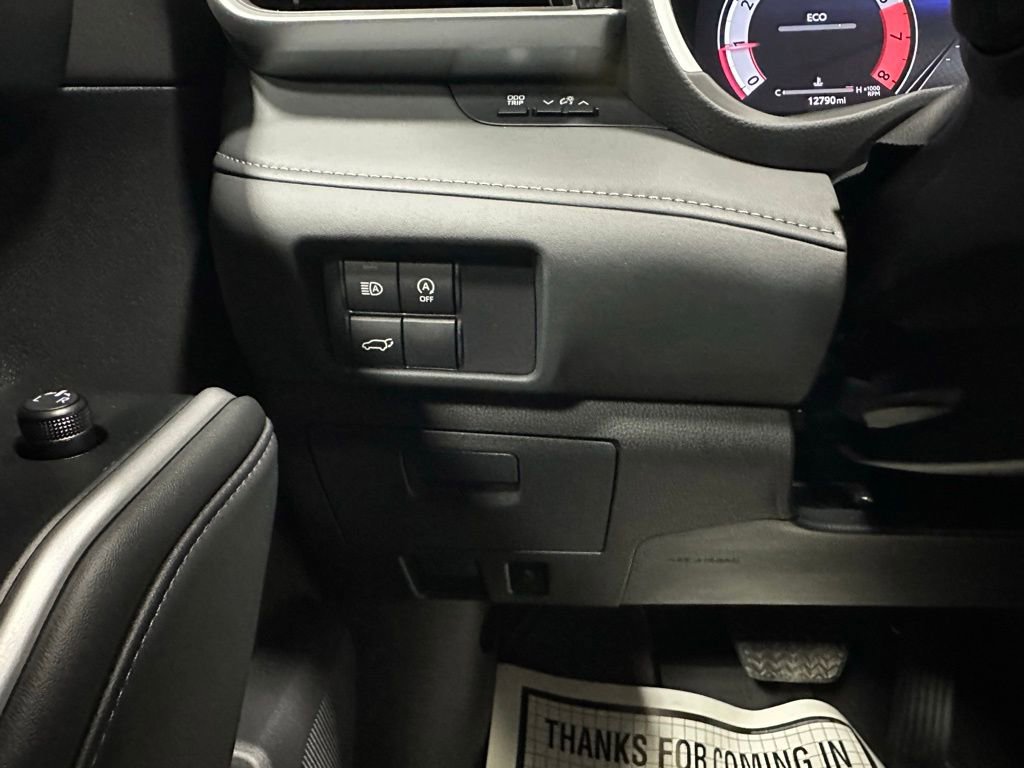 Used 2025 Toyota Highlander XSE AWD/4WD image 17