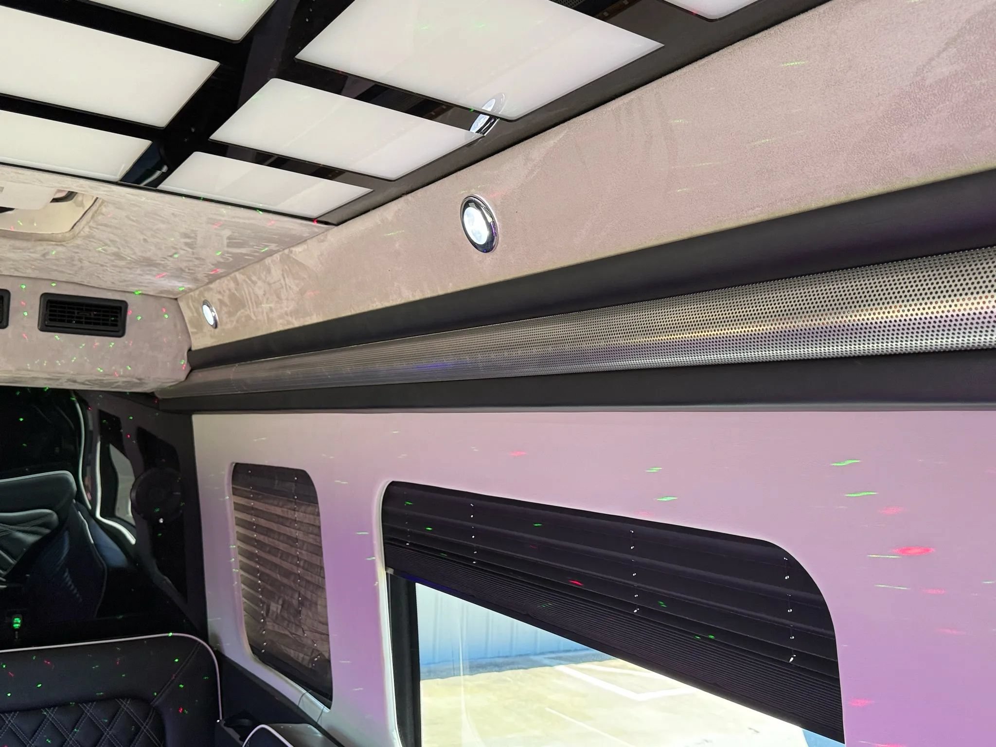 Used 2023 Mercedes-Benz Sprinter 3500 image 32