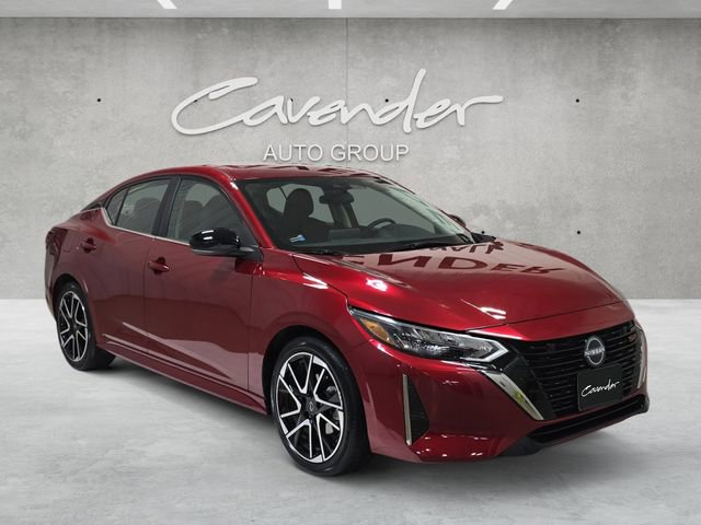 Certified 2025 Nissan Sentra SR FWD image 2