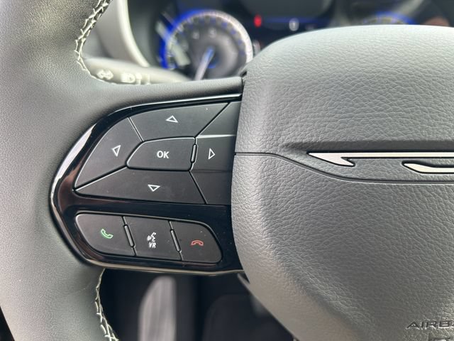 New 2027 Chrysler Pacifica Limited AWD/4WD image 28