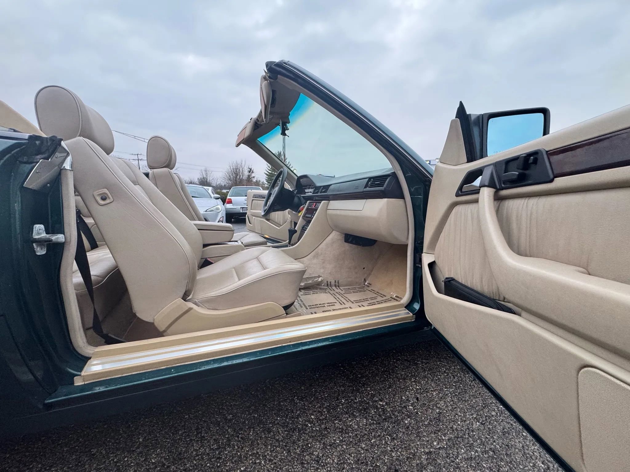 Used 1995 Mercedes-Benz E 320 Convertible image 17