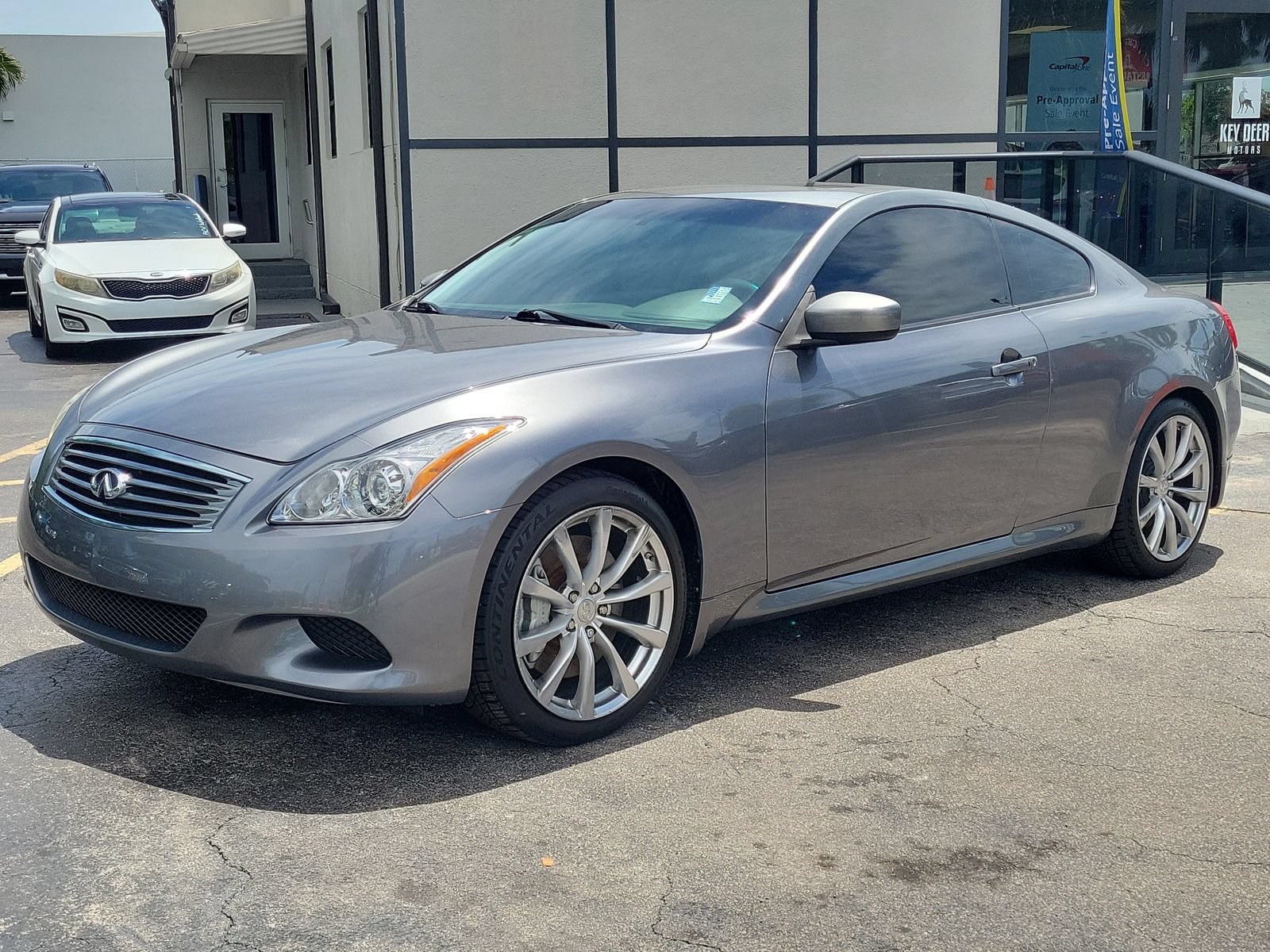 Used 2010 INFINITI G37 Journey w/ Premium Pkg RWD image 36