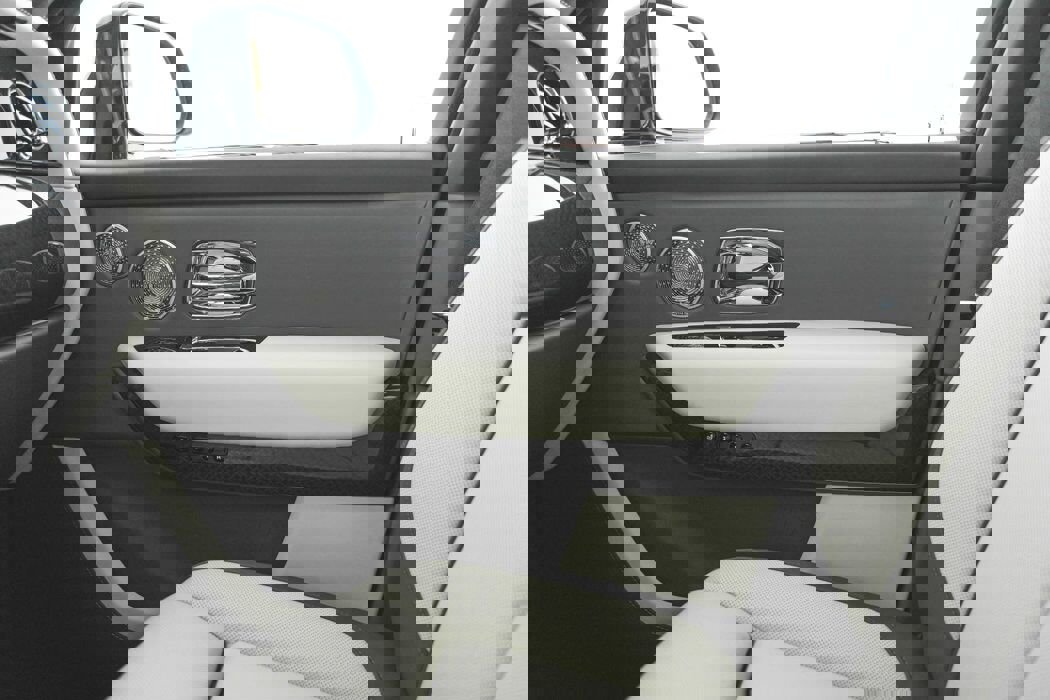 New 2025 Rolls-Royce Cullinan Black Badge image 58