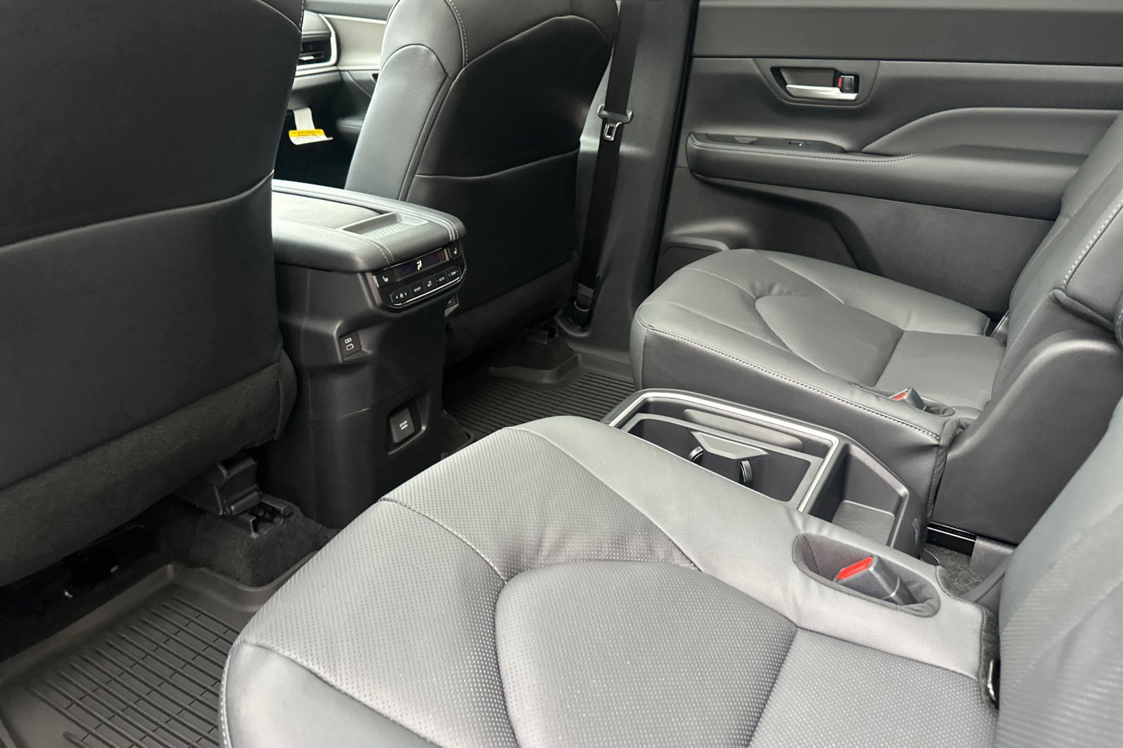 New 2026 Toyota Grand Highlander AWD Hybrid image 13