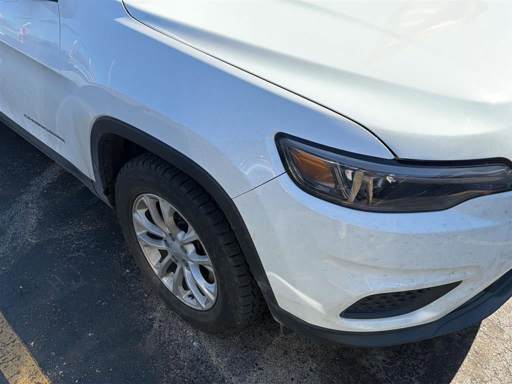 Used 2020 Jeep Cherokee Latitude w/ Cold Weather Group image 12