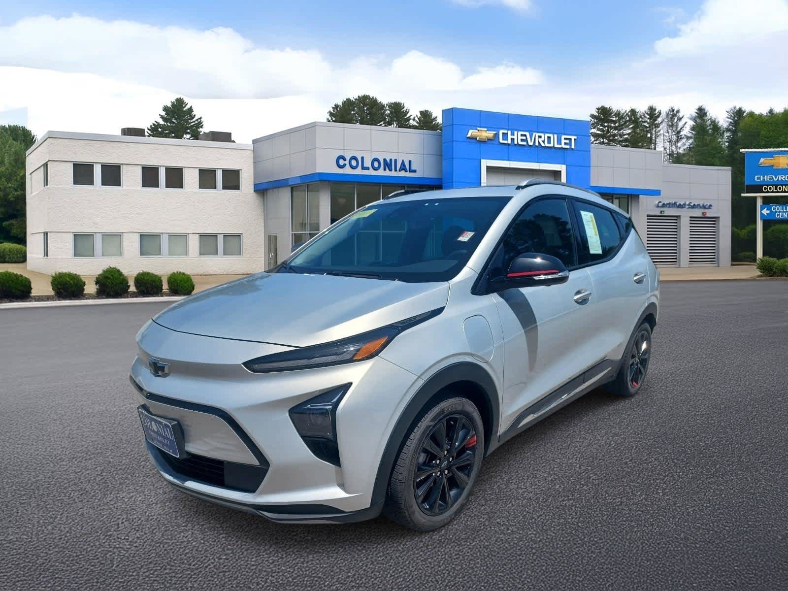 Used 2023 Chevrolet Bolt EUV Premier w/ Sun & Sound Package FWD image 1
