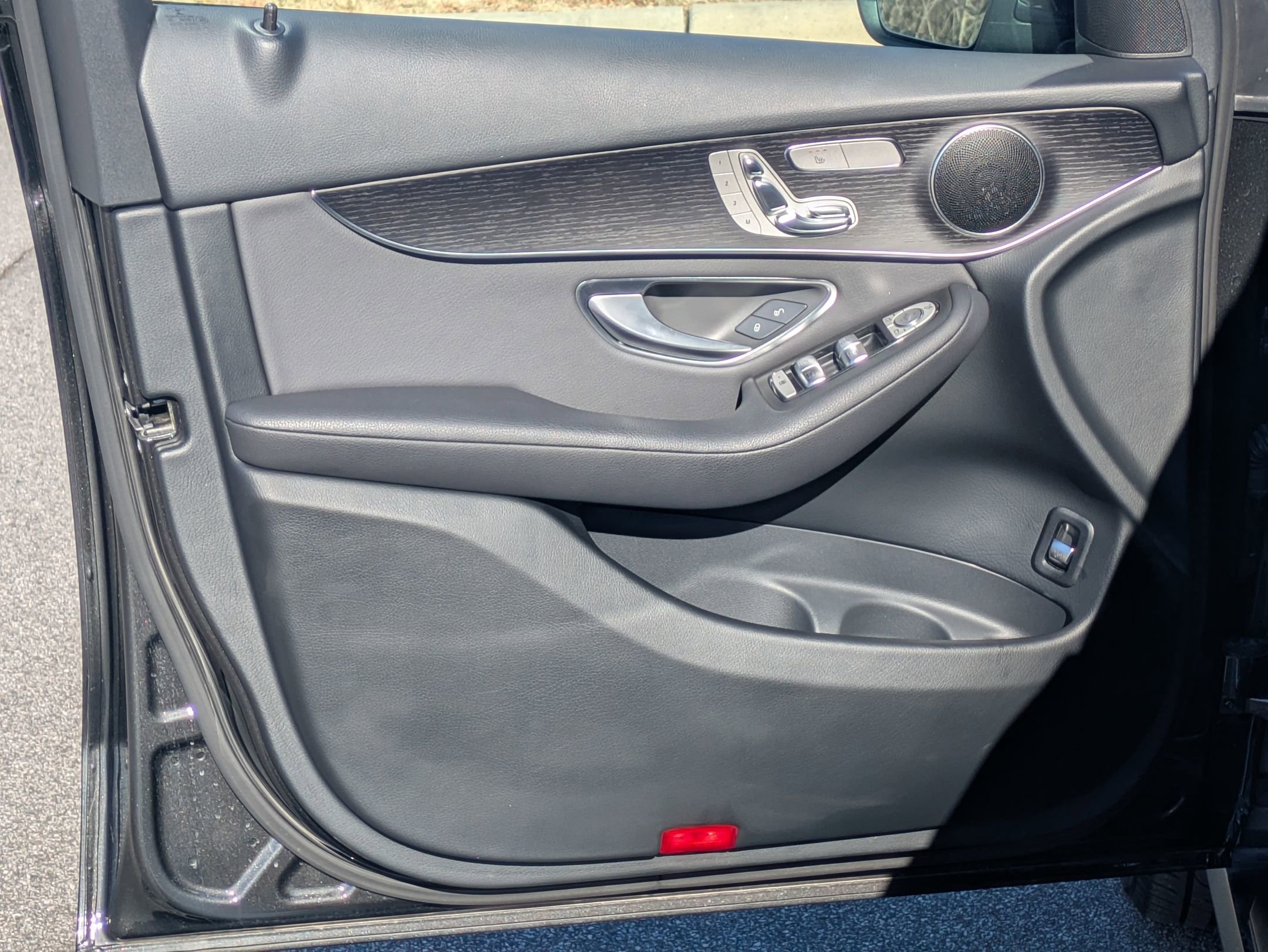 Used 2021 Mercedes-Benz GLC 300 4MATIC image 19