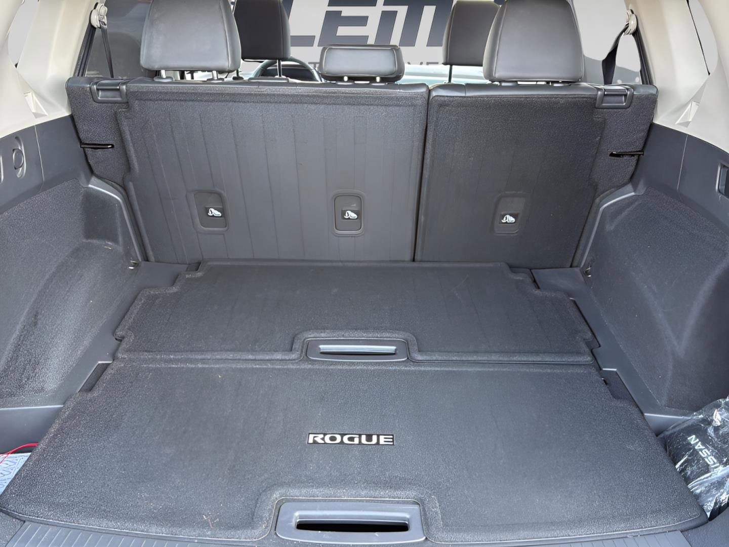 Used 2021 Nissan Rogue SL w/ Premium Package image 19