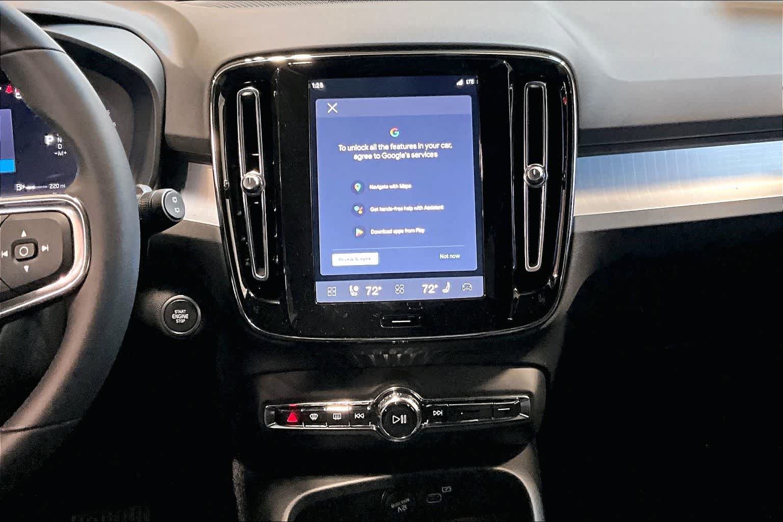 New 2026 Volvo XC40 B5 Ultra w/ Protection Package Premier AWD/4WD image 8